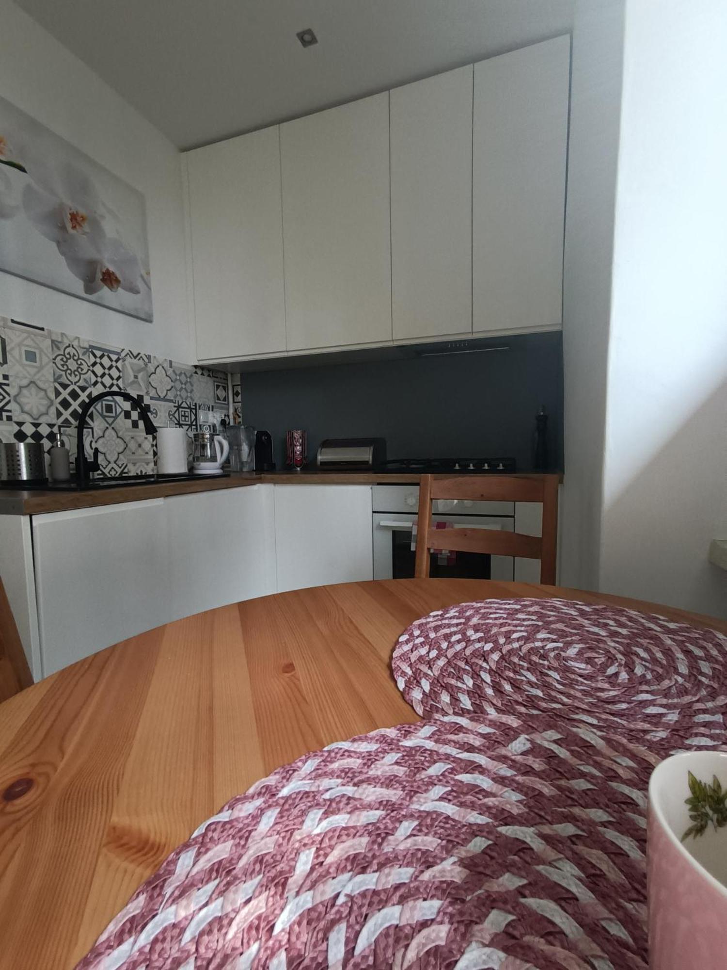 Mieszkanie W Poblizu Starego Miasta Warsawa Bagian luar foto